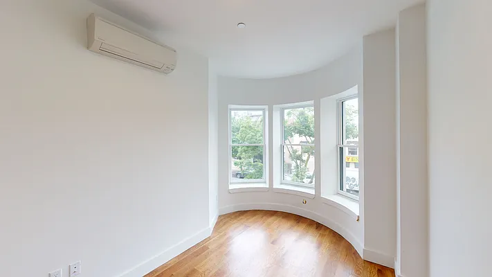 Rented by Verus Real Estate | media 11