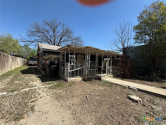 3rd image of 121 Peabody Ave