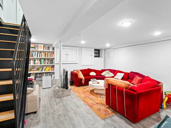 171 8th Street image 26 of 33