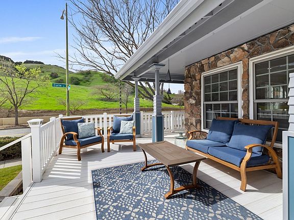 5th image of 517 Los Pinos Way