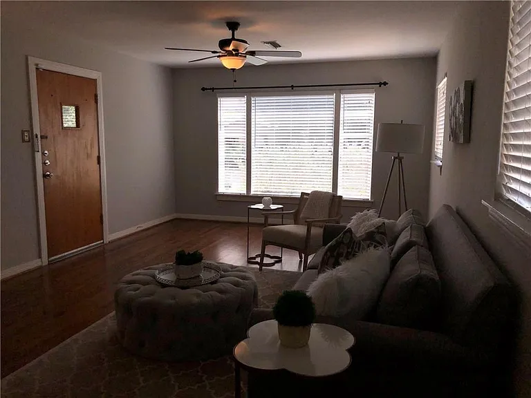 6215 Kenwood Ave — Photo 8