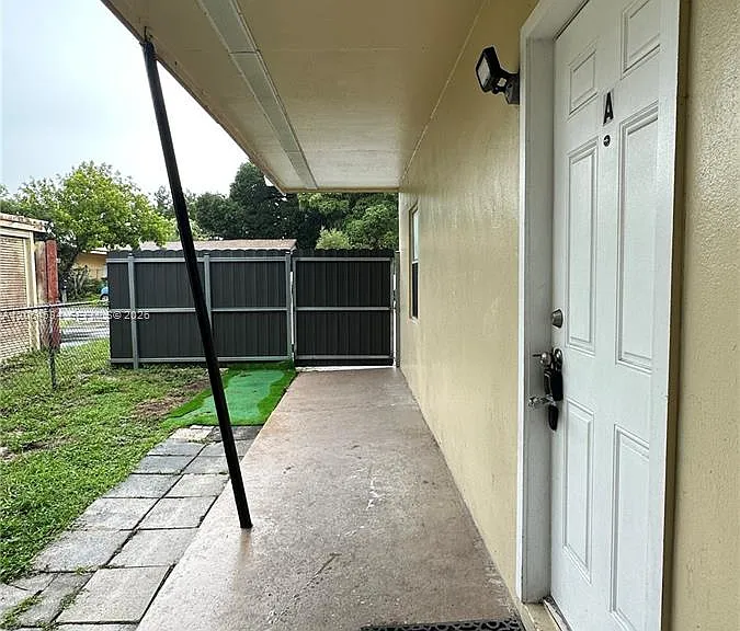 414 NW 15th Way #A — Photo 4