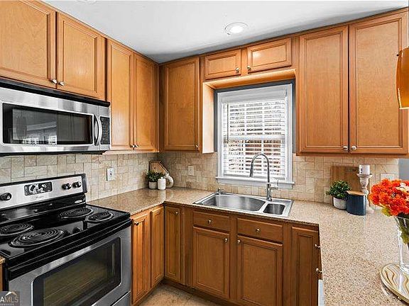 4th image of 1101 Collier Rd NW APT D5