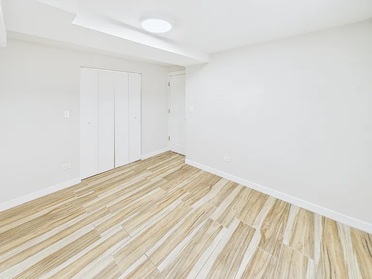 2236 S Wood St #G — Photo 13