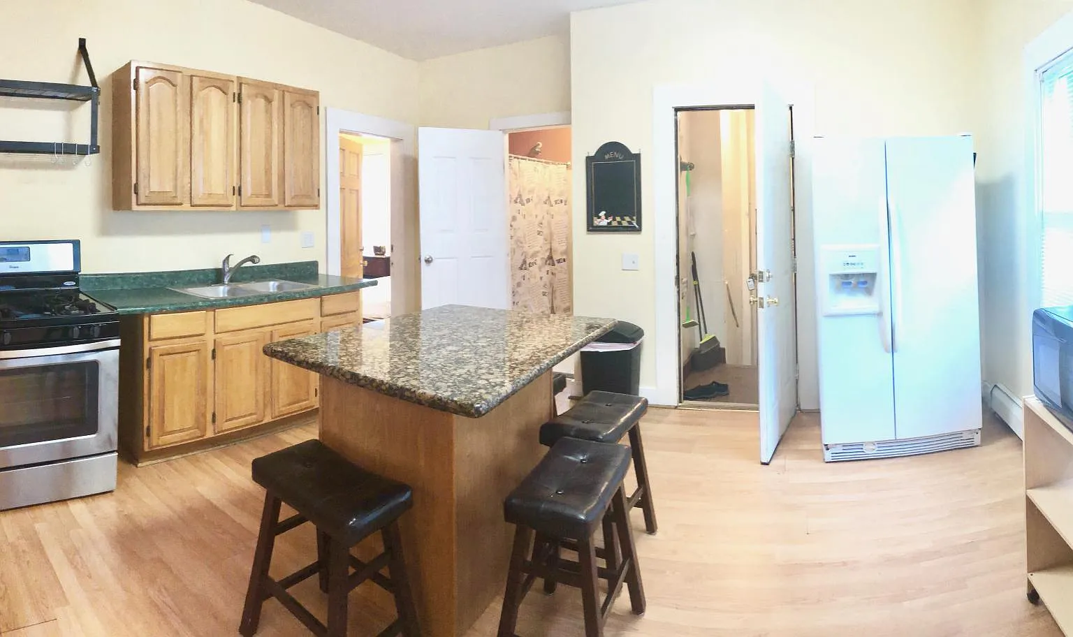 206 California Ave — Photo 4