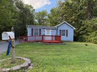 11 E Shore Lake Owassa Rd, Newton, NJ