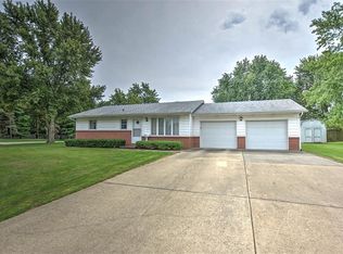 5 Gallagher, Warrensburg, IL 62573