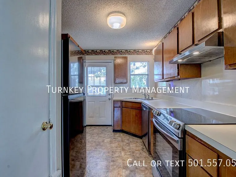 1 Shelby Rd — Photo 4