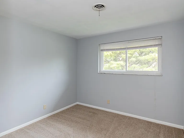 Westcliff Ct — Photo 17