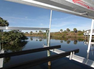 7210 SW Quiet River Ct, Stuart, FL 34997