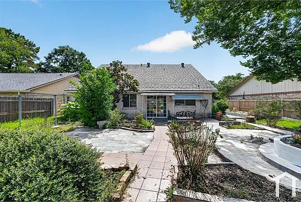 1119 Pinecroft Dr — Photo 32