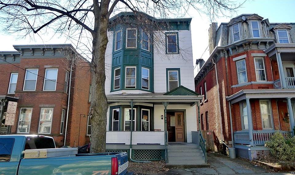1st image of 21 Henry Ave