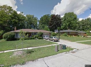 16905 Pollyanna St, Livonia, MI 48154