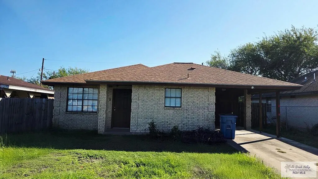 3 bed, 1.5 bath, 1149 sqft, $1,750 — Photo 1
