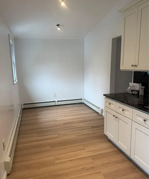 21 Continental Pl #B — Photo 5