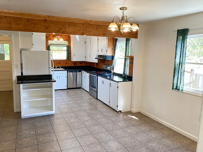 193 Dana Ln — Photo 11