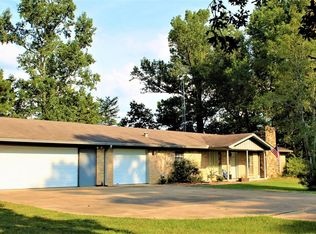 56 Old Chapel Rd, Huntsville, TX 77320