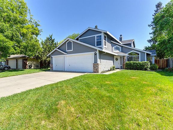 2nd image of 2948 Violet Dr
