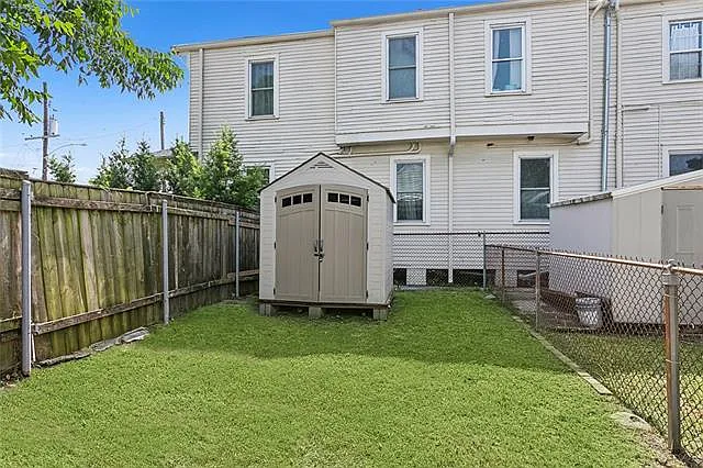 804 Austerlitz St — Photo 12