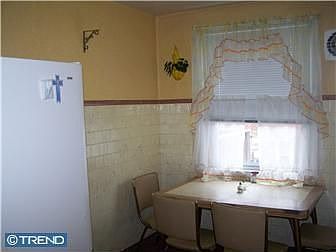 5th image of 2148 Devereaux Ave