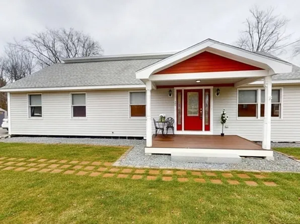 20 Academy Ave, Atkinson, NH 03811