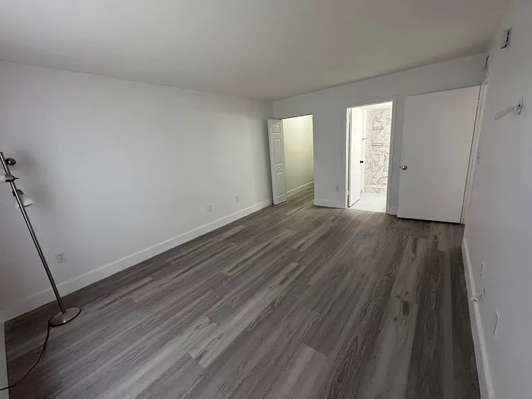 6235 SW Kendale Lakes Cir #140 — Photo 8