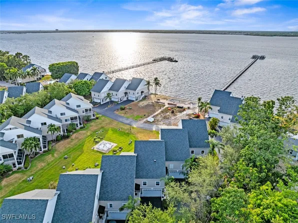 3655 Edgewood Ave, Fort Myers, FL 33916