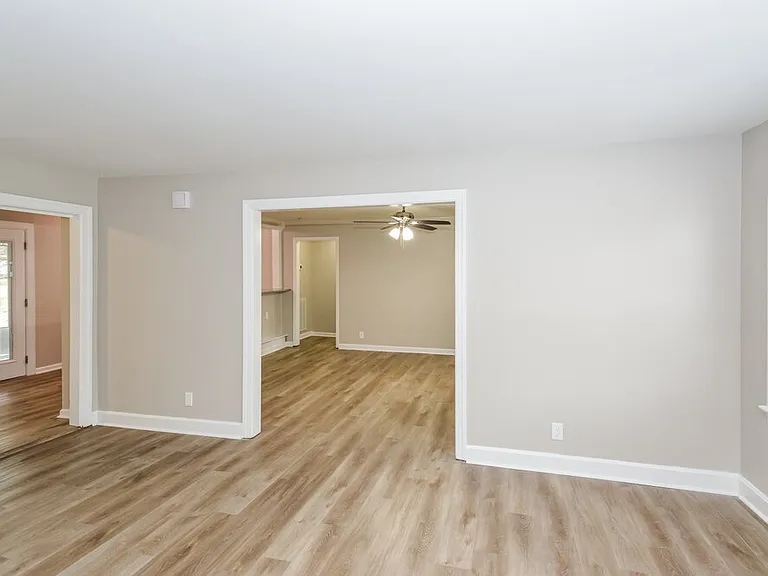 113 Elementary Dr — Photo 3
