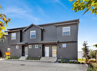 761 Georgia St #101, Blaine, WA 98230