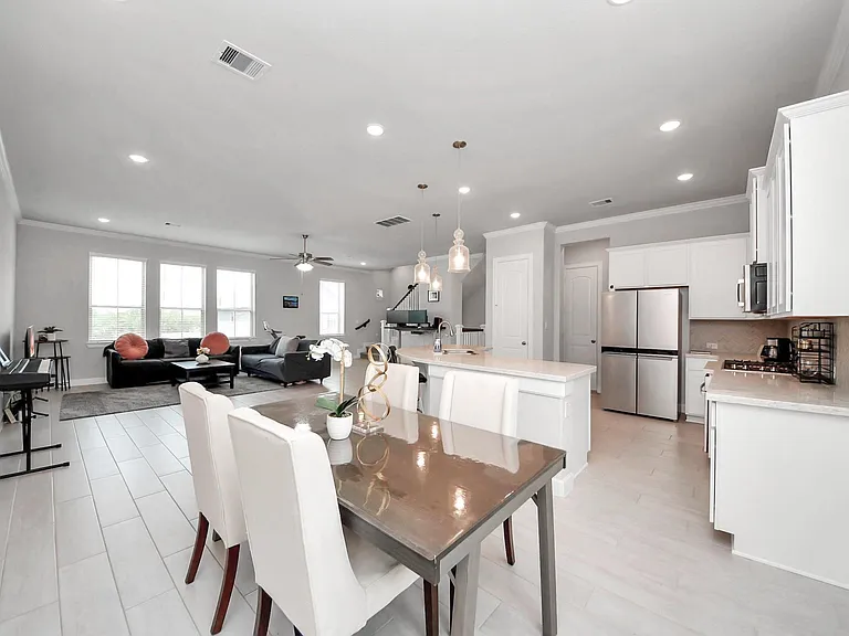 2014 Windsor Meadow Trce — Photo 14