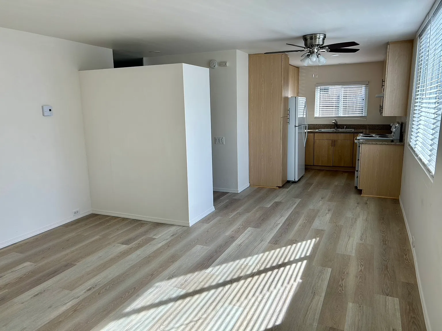 2 bed, 750 sqft, $2,700 — Photo 4