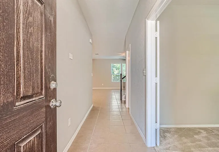 13927 Laurel Br — Photo 2
