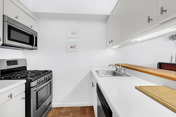 Rented by Compass | media 7