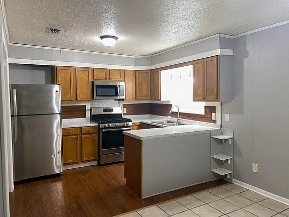 Kitchen / Laundry Area
