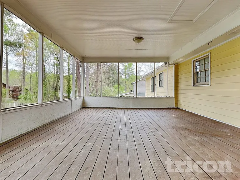 3735 Linwood Way — Photo 14