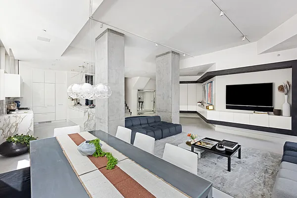 Sold by Compass | media 7