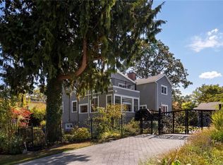 2655 Shady Ln, Oak Bay, BC V8R 6T6