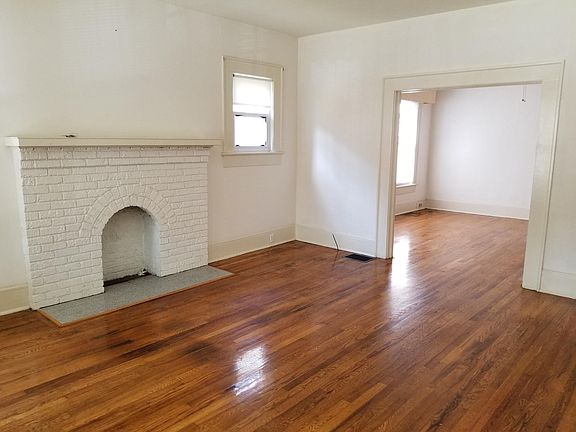 2nd image of 544 Boyd St