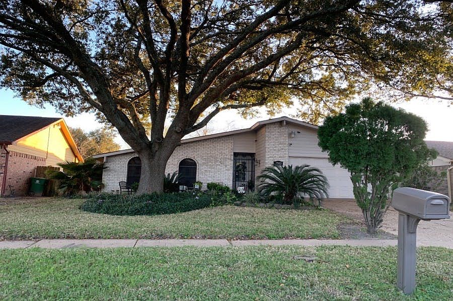 1st image of 5519 Irish Hill Dr