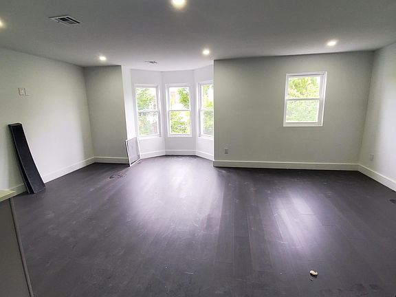 4th image of 101 4th Ave #1