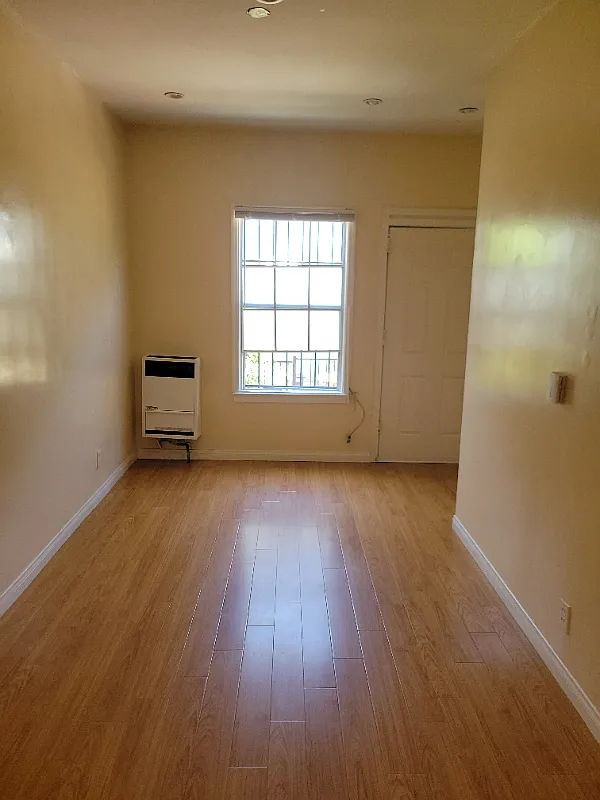 2br - 1 bath- 675 ft2 - renovated, very clean, Hardwood floors, 5 min from Downtown LA — Photo 1