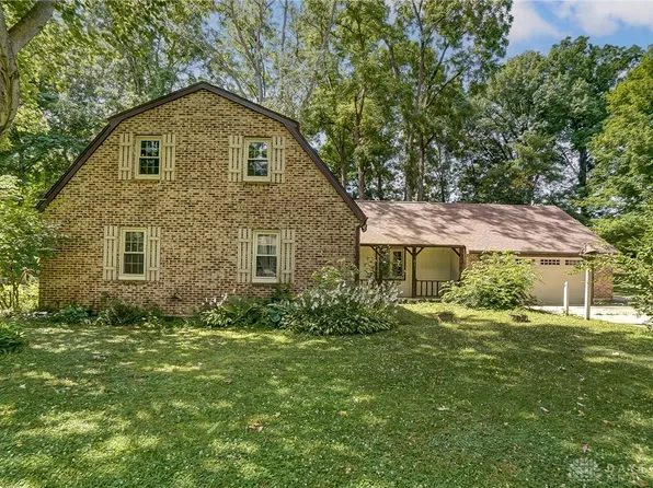 3681 Echo Hill Ln, Dayton, OH 45430