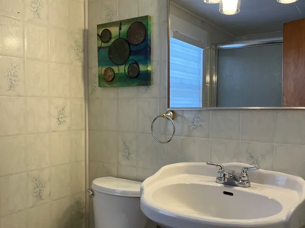 1908 Haywood St, Farrell, PA 16121