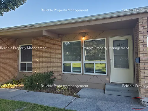 1246 Saint Clair Rd Photo 1