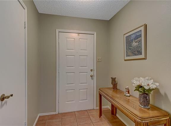 4th image of 814 Larue Dr
