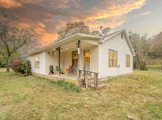 609 N Fairview Rd, Mammoth Spring, AR 72554
