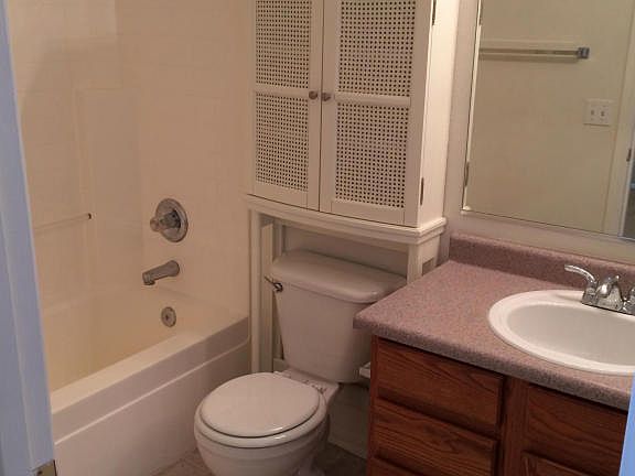 5th image of 2330 E Gleneagle Dr