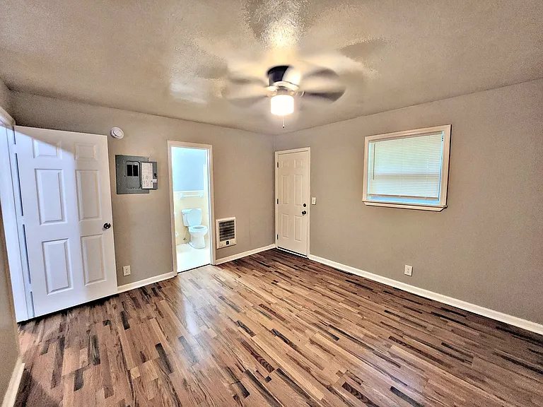 3900 Rucker Cir SW — Photo 25