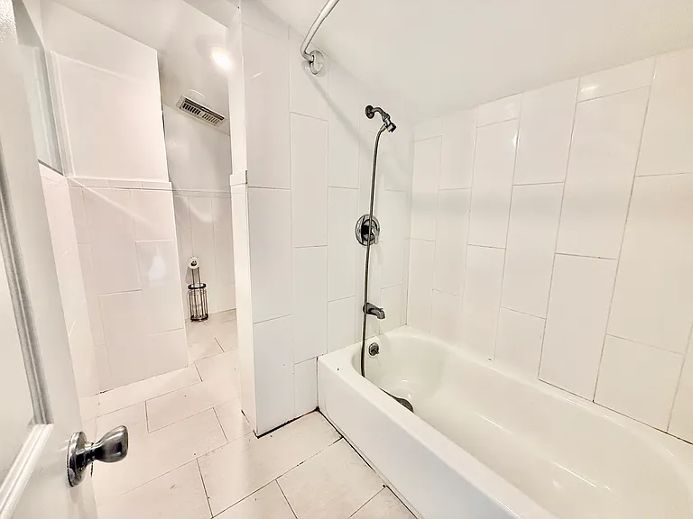 312 Decatur St #4 — Photo 7