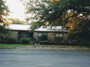 106 N Avenue C, Johnson City, TX 78636